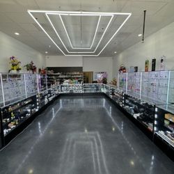 Mai’s Stop Smoke Shop - Beautiful showroom as soon as you come in