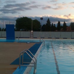 Lawn Aqua Club