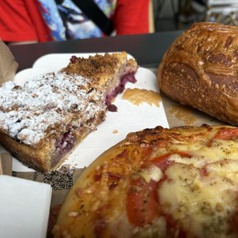 La Parisienne - Bakeries Near Me - Paris, 75