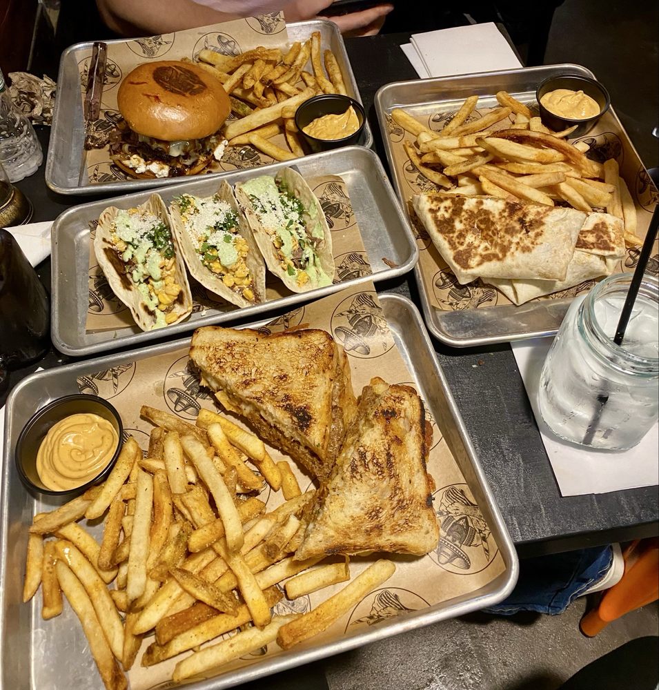Los Bandoleros Tacos