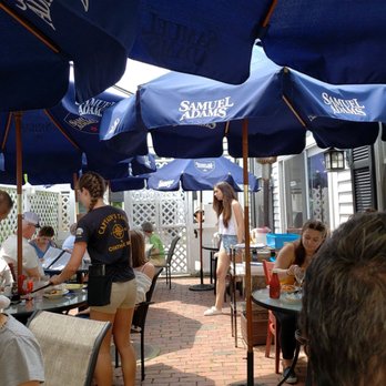 Captain's Table - Outdoor seating. - Breakfast & Brunch Near Me - Chatham, Massachusetts