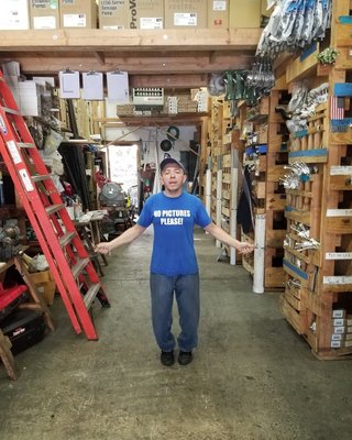 Remsen Ave Plumbing Warehouse Logo