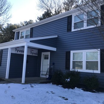 Snap Roofing Siding & Windows - Bowie Md Colonial Srtiaght 7 inch insulated vinyl siding
with Tyvac Vapor barrier - Roofing Near Me - Bowie, Maryland Snap Roofing Siding & Windows - Bowie Md Colonial Srtiaght 7 inch insulated vinyl siding
with Tyvac Vapor barrier - Roofing Near Me - Bowie, Maryland
