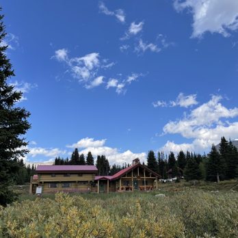 Assiniboine Lodge - The main lodge building - Hotels Near Me
