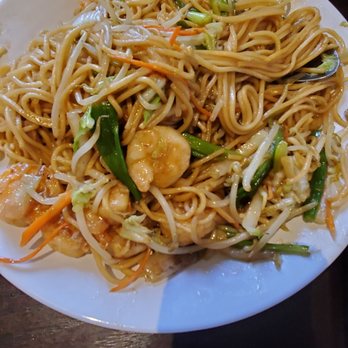 Nomad Asian Bistro - Chicken chow mein - Chinese Near Me - Long Beach, California Nomad Asian Bistro - Chicken chow mein - Chinese Near Me - Long Beach, California