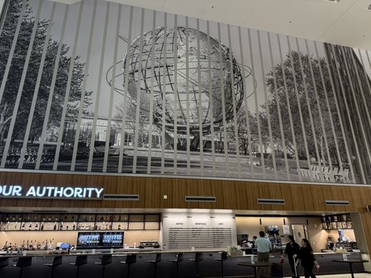 LaGuardia Airport/Terminal B by null