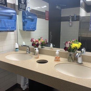 Ingles Market No 301 - Nice touch with the fresh flowers! - Grocery Near Me - Jasper, Tennessee Ingles Market No 301 - Nice touch with the fresh flowers! - Grocery Near Me - Jasper, Tennessee