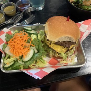 Escape Craft Brewery - Escape burger - Breweries Near Me - Redlands, California