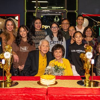 Dance Starz Cafe - December 30, 2023 - Family picture around the table. - Karaoke Near Me - Las Vegas, Nevada