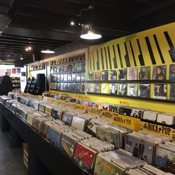 Radio-Active Records - Rows and rows of records - Vinyl Records Near Me - Fort Lauderdale, Florida