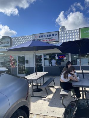 Best Sub Shop by null