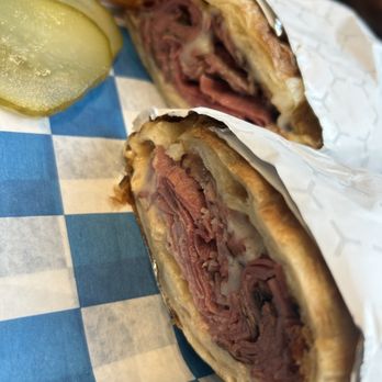 Vanilla Gorilla Cafe - Reuben Pastrino - Cafes Near Me - New York, New York