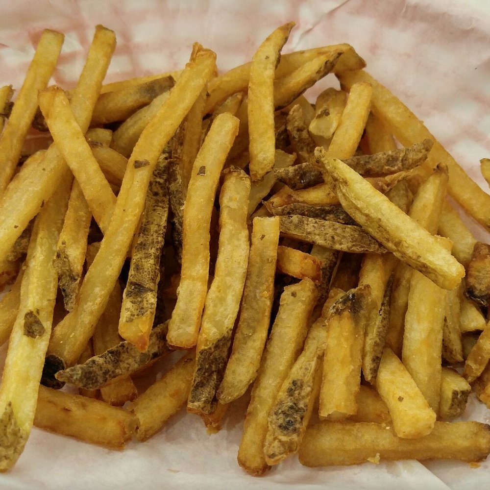 Flying Burger - Fries underneath catfish and chicken basket - Burgers Near Me - El Dorado, Arkansas