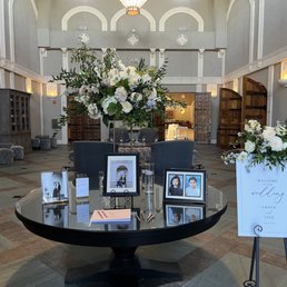 Entrance hall. It's huge with sofas and chairs. Entrance hall. It's huge with sofas and chairs.