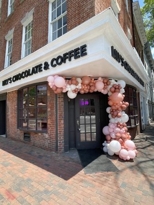 Lily's Chocolate & Coffee by null
