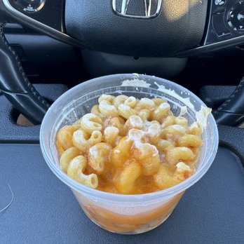 Hootch and Banter - smoked Gouda Mac and cheese $10 (instagram: @issa.cheatday) - New American Near Me - Frederick, Maryland