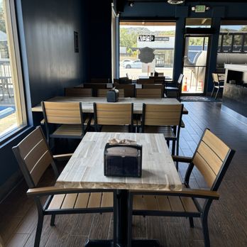 Busters Og Bbq & Grill - Indoor seating - Barbeque Near Me - Thousand Oaks, California Busters Og Bbq & Grill - Indoor seating - Barbeque Near Me - Thousand Oaks, California