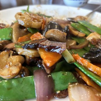 Mama Lu’s Dumpling House - House pan fried vegetables with chunks of oh-so-delicious Chinese pork sausage - Chinese Near Me - Pasadena, California