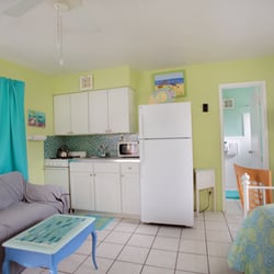 Angelfish Inn - studio with kitchen