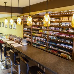 Tasting/relaxing bar and juice wall