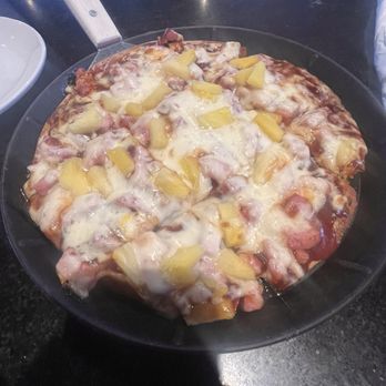 Roca Bar - Hawaiian Pizza- cracker crust and the bbq saice is really sweet - Pizza Near Me - Evansville, Indiana Roca Bar - Hawaiian Pizza- cracker crust and the bbq saice is really sweet - Pizza Near Me - Evansville, Indiana