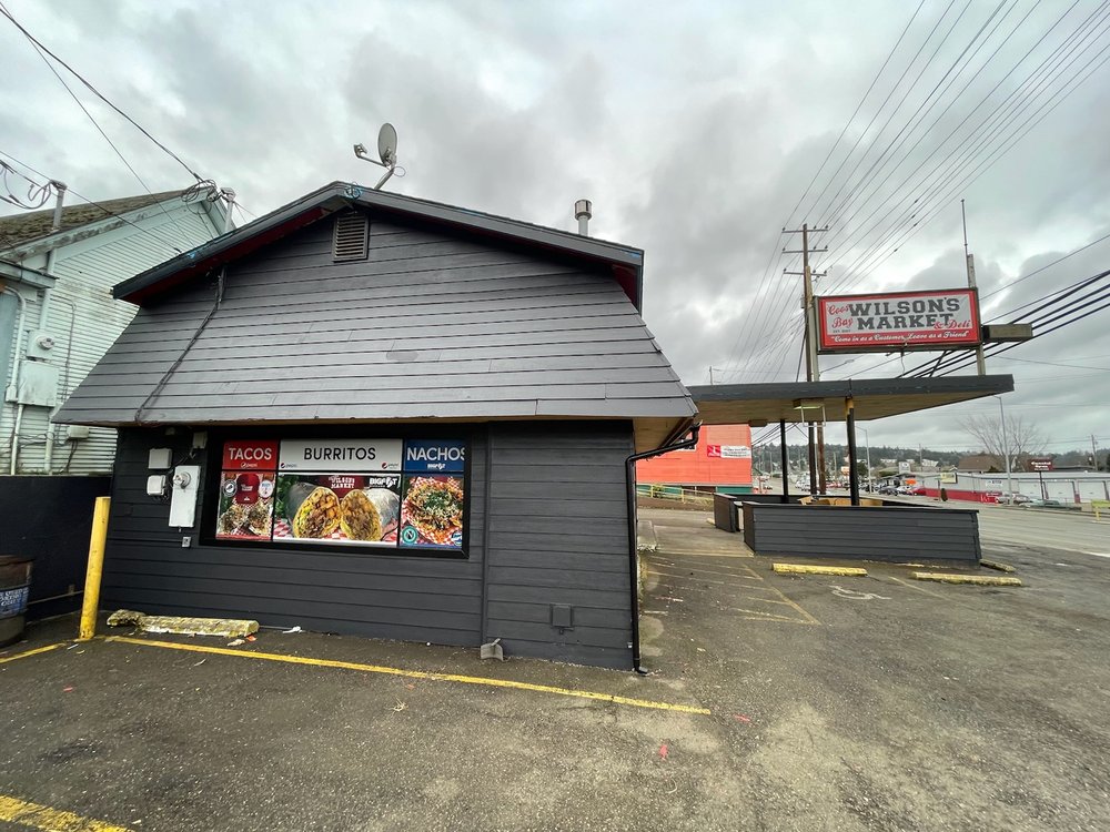 Wilson's Market Coos Bay, Coos Bay Roadtrippers