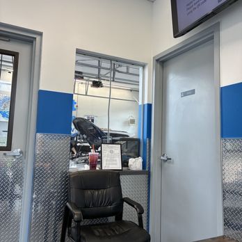 Planet Oil Change Centers - Oil Change Stations Near Me - Strongsville, Ohio Planet Oil Change Centers - Oil Change Stations Near Me - Strongsville, Ohio