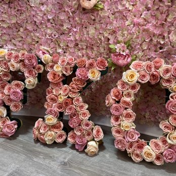 LUSH Flower Bar - custom floral letters for French Kiss Couture boutique opening - Florists Near Me - Chicago, Illinois LUSH Flower Bar - custom floral letters for French Kiss Couture boutique opening - Florists Near Me - Chicago, Illinois