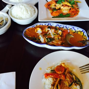 Basil Thai Restaurant - Red curry with rice - Thai Near Me - Paso Robles, California Basil Thai Restaurant - Red curry with rice - Thai Near Me - Paso Robles, California