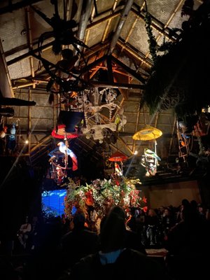 Walt Disney's Enchanted Tiki Room by null