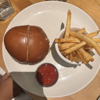 Moxies Vaughan Colossus Restaurant - Kids cheeseburger - Canadian (New) Near Me - Woodbridge, Ontario Moxies Vaughan Colossus Restaurant - Kids cheeseburger - Canadian (New) Near Me - Woodbridge, Ontario