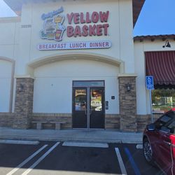 Yellow Basket Restaurant Wildomar - Outside