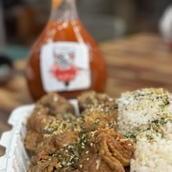 Broke Da Mouth Grindz - Kapolei - Furikake chicken and rice