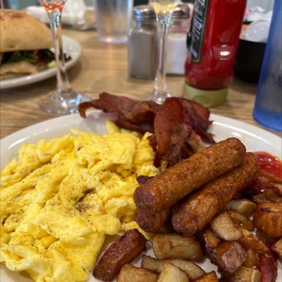 Nury’s Breakfast & Lunch by null