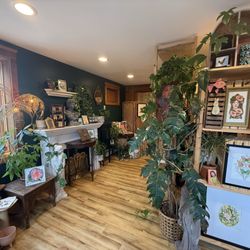 Hollow's Tattoo Studio & Art Gallery