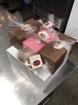 Sweet Dahlia Baking by null