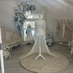 The Beauty Lounge - Bridal getting ready room- great for photos