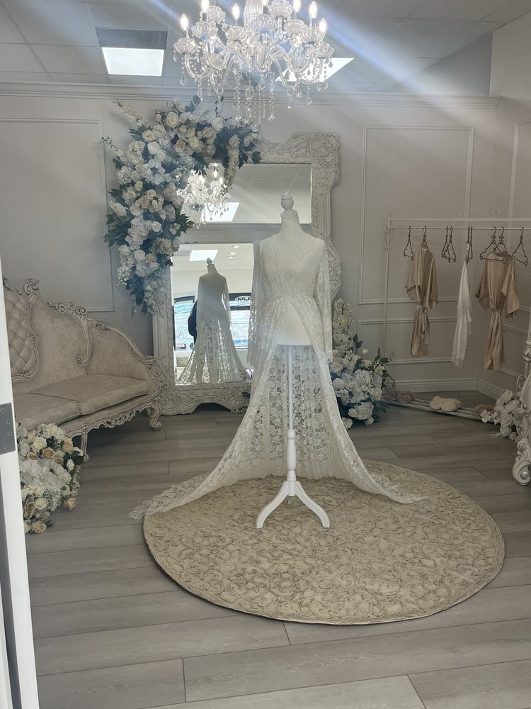 THE BEAUTY LOUNGE Updated April 2024 E Merrick Rd, Valley Stream