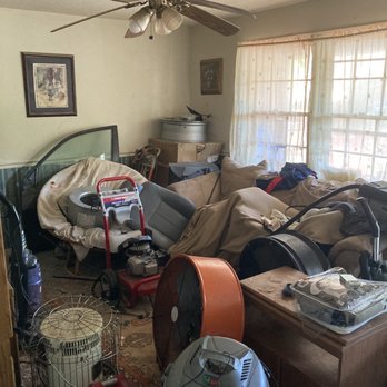 Palmetto Commercial Services - Front room Before pic. - Junk Removal & Hauling Near Me - Columbia, South Carolina Palmetto Commercial Services - Front room Before pic. - Junk Removal & Hauling Near Me - Columbia, South Carolina