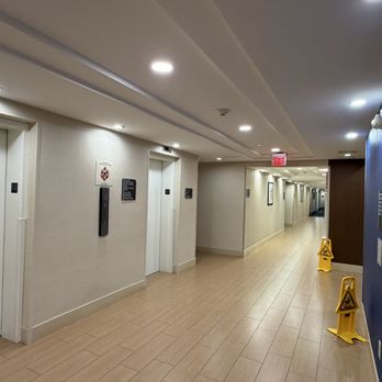 Best Western Plus North Shore Hotel - Corridor - Hotels Near Me - Danvers, Massachusetts