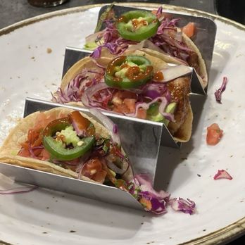 Queensbreak Restaurant - Fish Tacos - New American Near Me - Honolulu, Hawaii