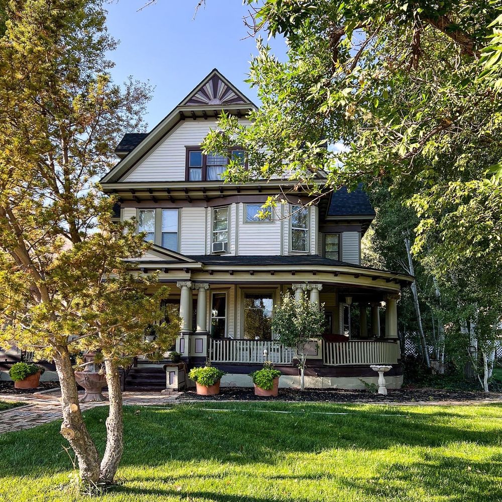 PALISADE WINE VALLEY INN Updated September 2024 10 Photos & 22