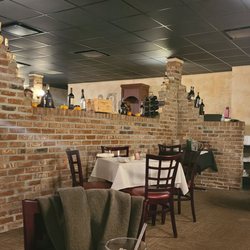 Vito Provolone's - Love the walls separating the dining areas from the lobby.