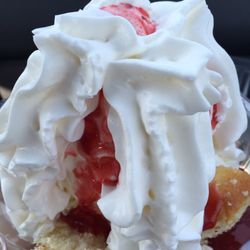 Debbie's Soft Serve - Debbie's Soft Serve Strawberry Shortcake