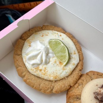 Crumbl - Lexington - Keylime - Bakeries Near Me - Lexington, Kentucky Crumbl - Lexington - Keylime - Bakeries Near Me - Lexington, Kentucky
