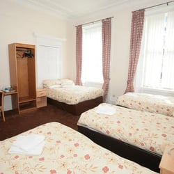 McLays Guest House - Large Family Ensuite Room