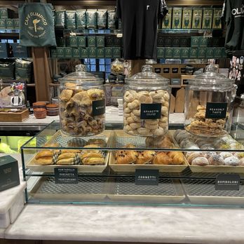 Café Olimpico - Desserts Near Me - Montreal, Quebec