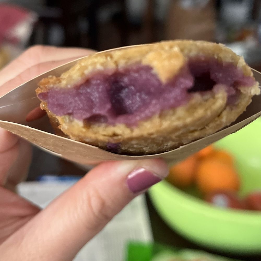 Jollibee - Ube pie - Fast Food Near Me - Hayward, California Jollibee - Ube pie - Fast Food Near Me - Hayward, California