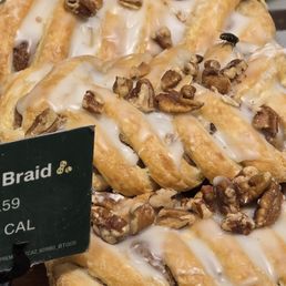 Pecan Braid buffet for the fly
