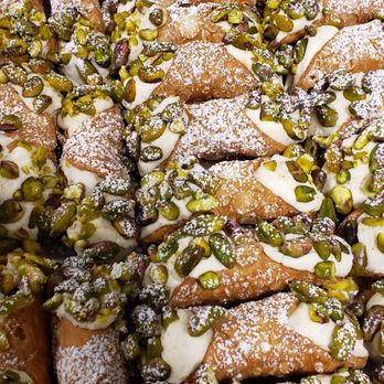 Holy Cannoli - Pistachio cannoli - Cafes Near Me - San Jose, California
